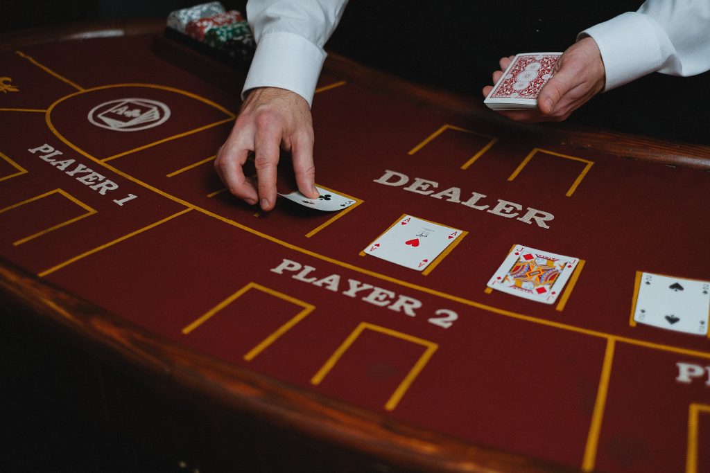 5 Lessons From Poker That Can Make You a Better Investor